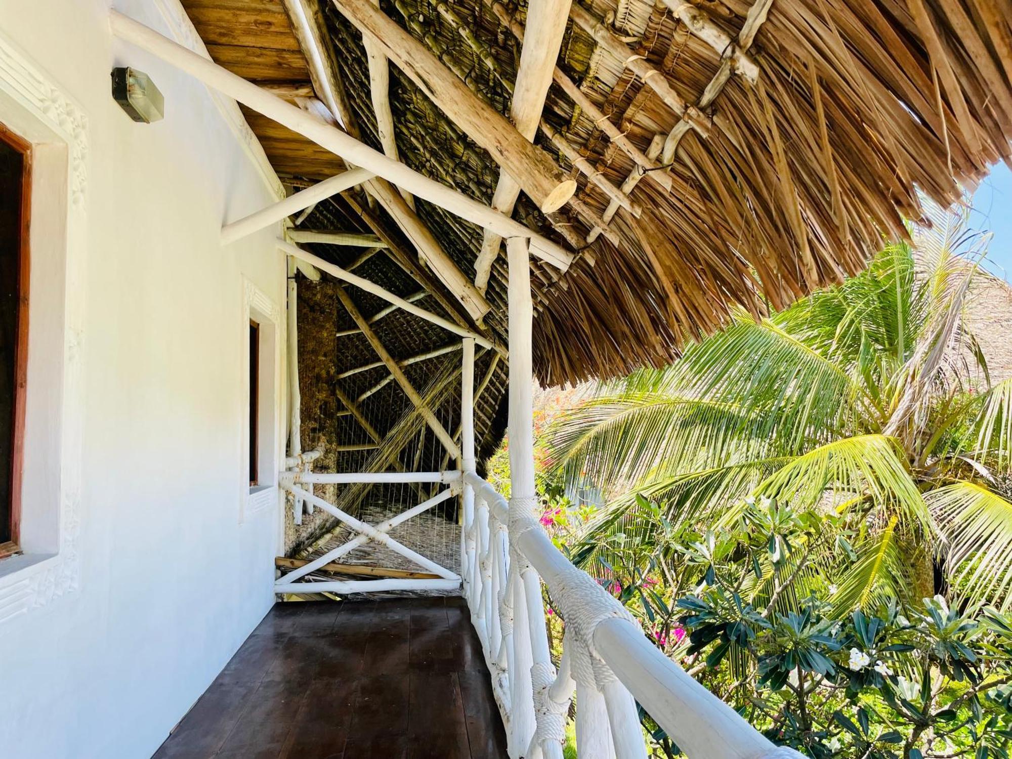 Bed and Breakfast Nyumba Ya Afrika Ватаму Экстерьер фото