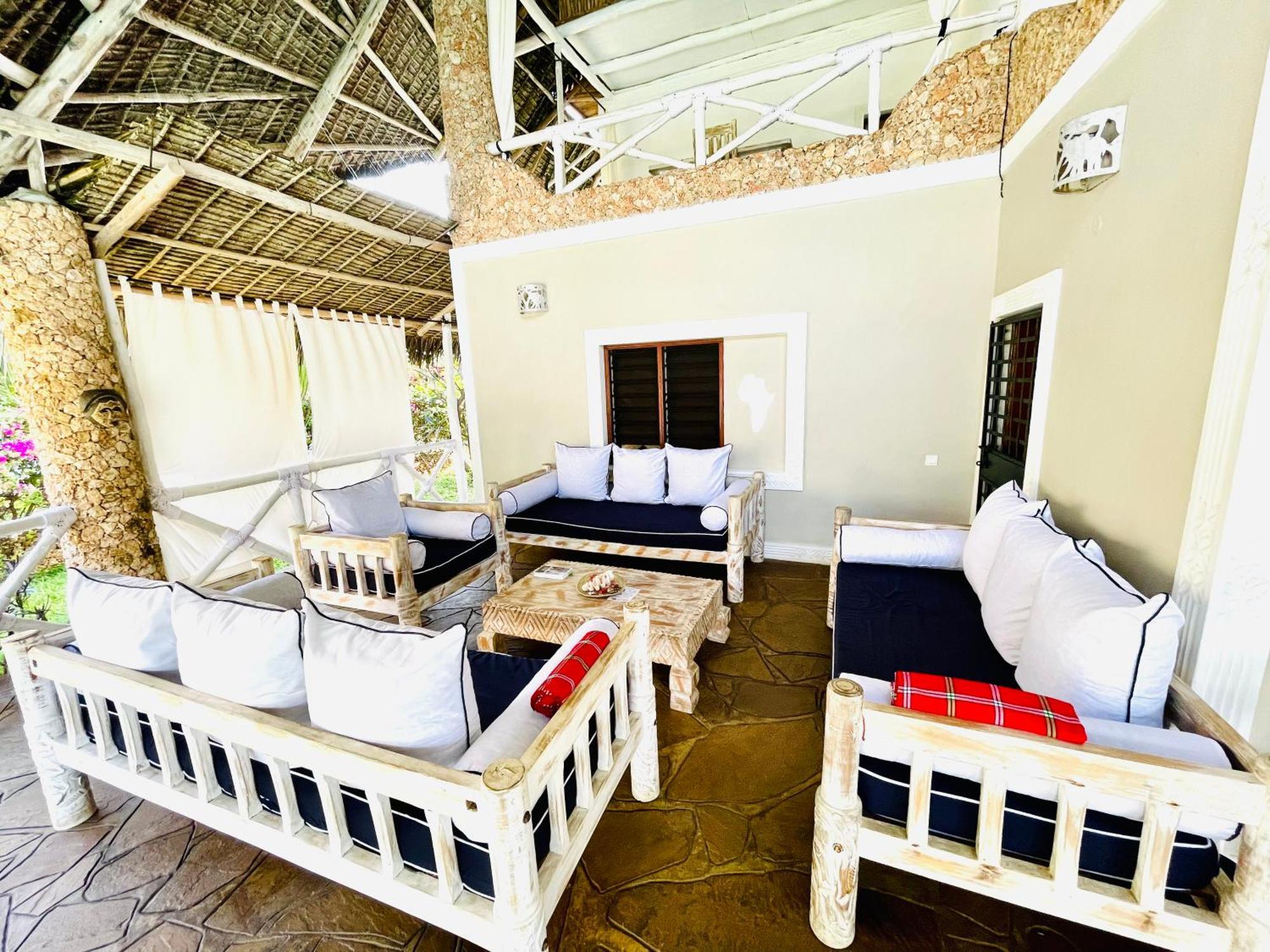 Bed and Breakfast Nyumba Ya Afrika Ватаму Экстерьер фото